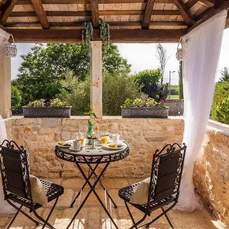 Om Shanti Villa Porec